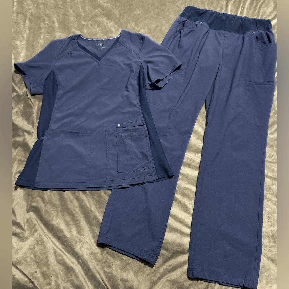 Cherokee iFlex | V Neck Scrub Top + Yoga Wasitband Scrub Pant Set | M | Navy